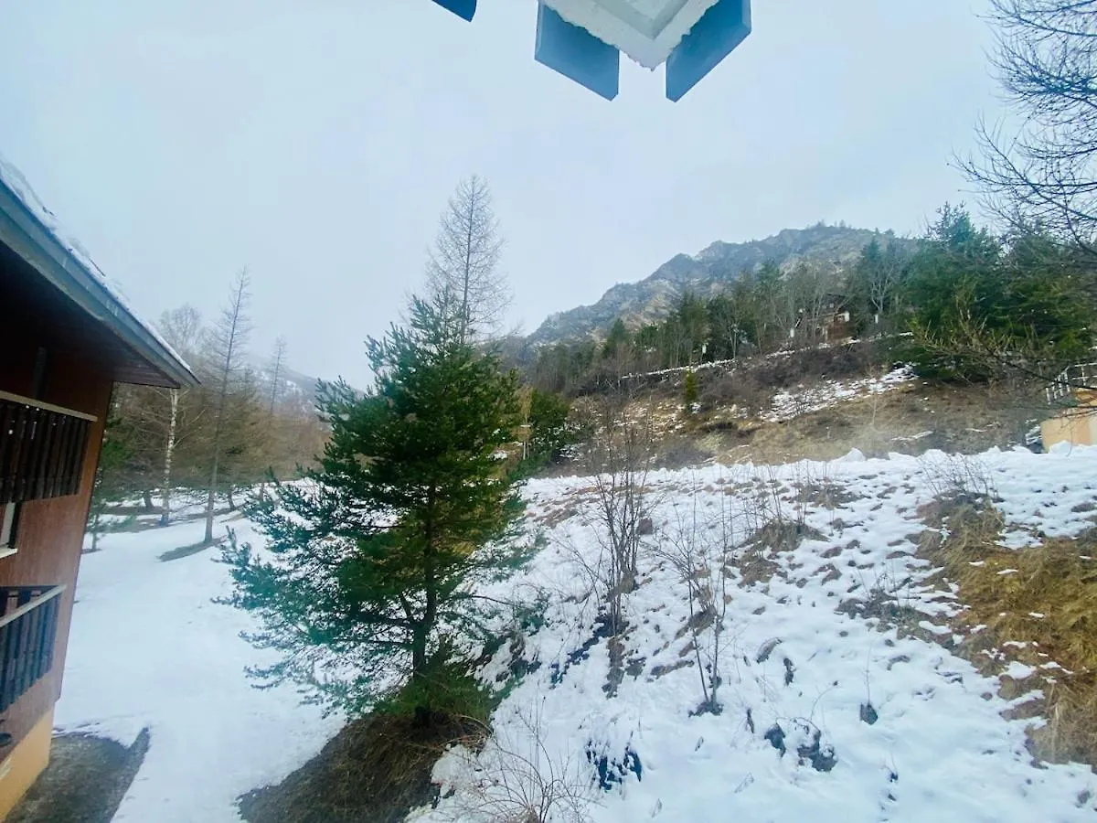 Apartment Mountain-Style Studio, Lake, Skiing Allos