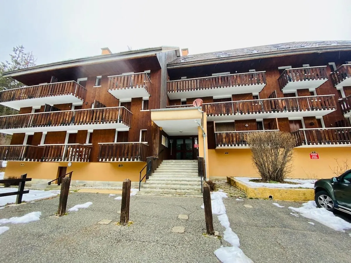 Mountain-Style Studio, Lake, Skiing Allos Francia